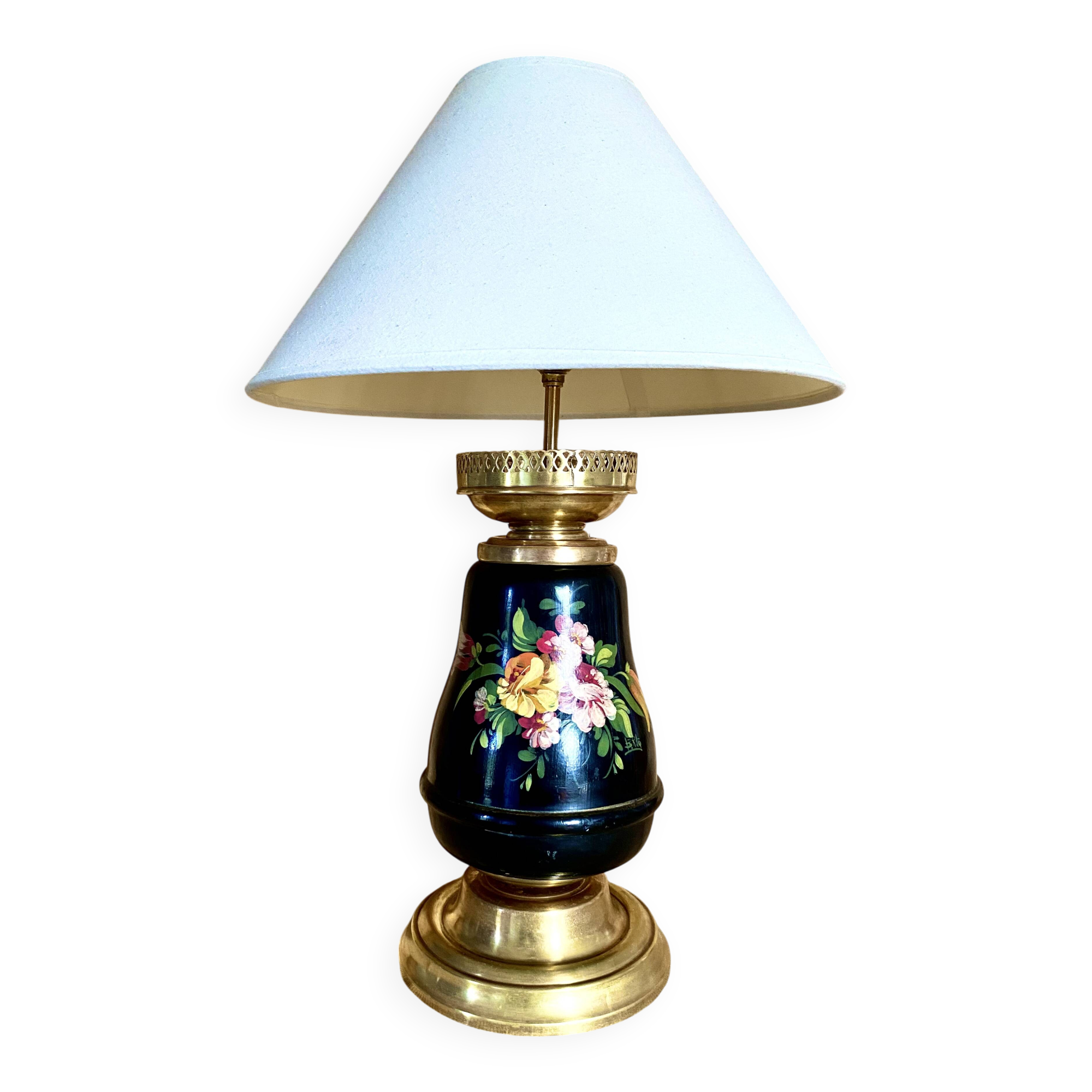 Lamp from the early 1900s, fabric cable, cotton shade.