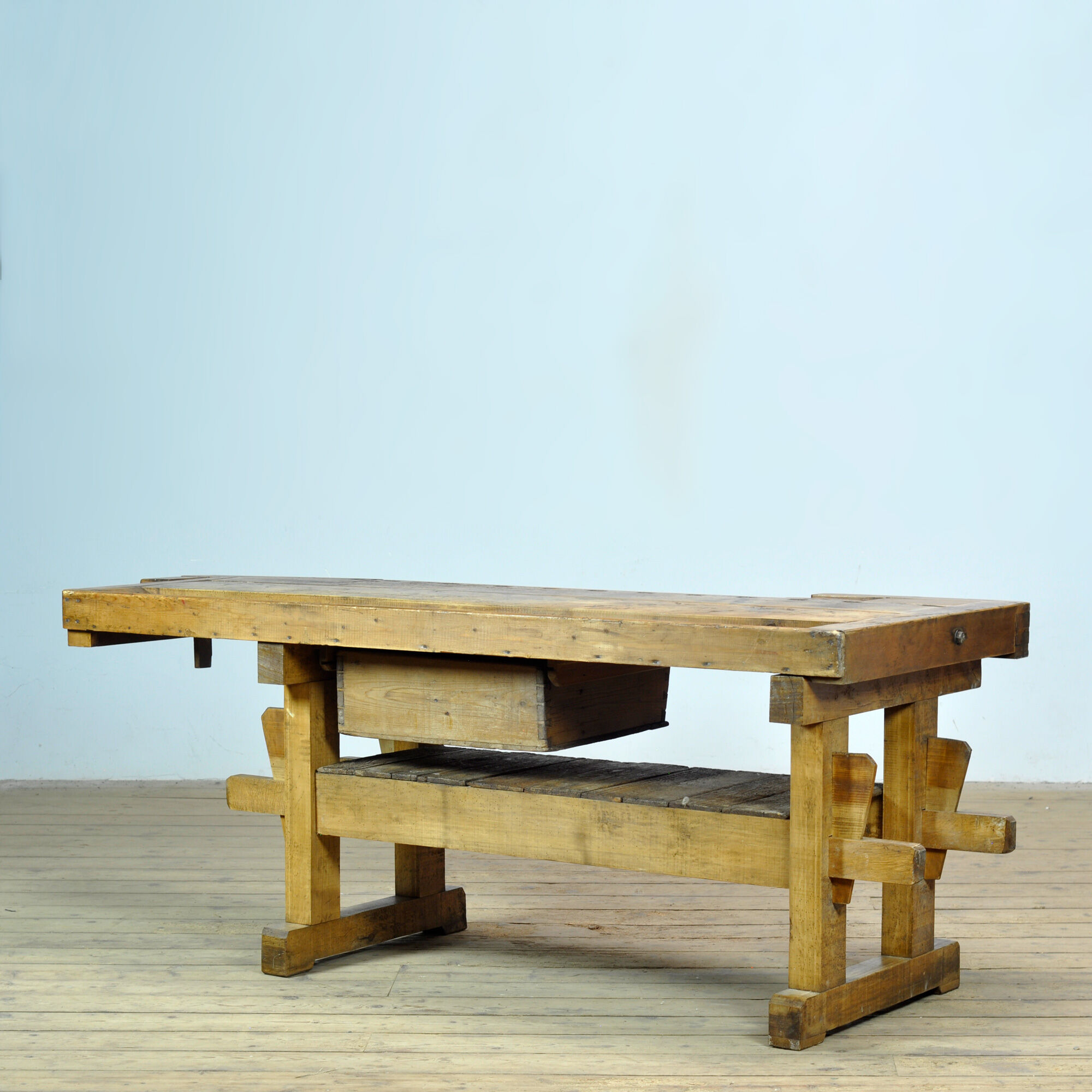 Oak carpenters workbench, circa 1920