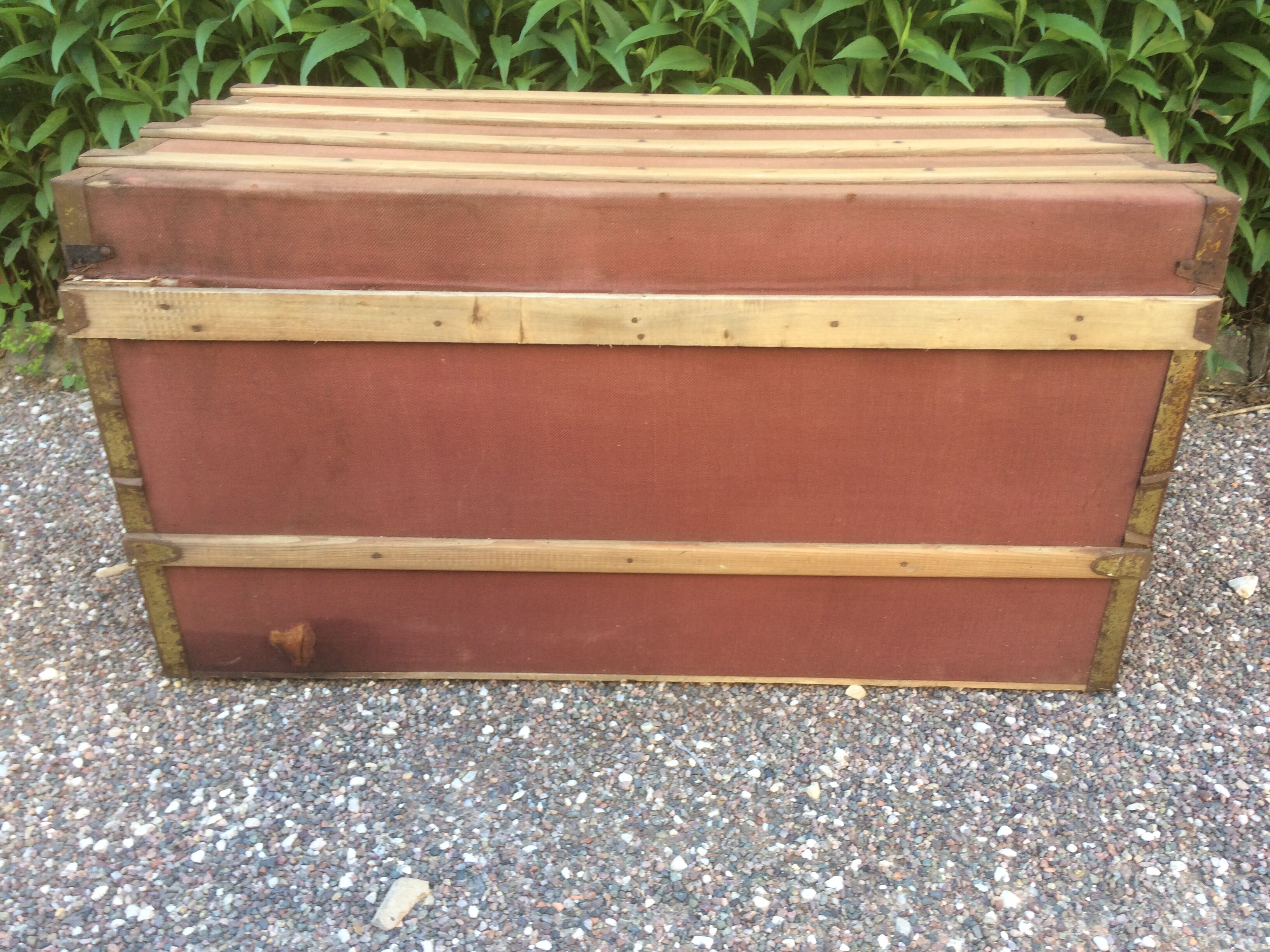 Travel trunk 1900