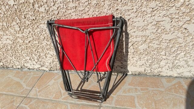 Folding nomad stool from camping rouge