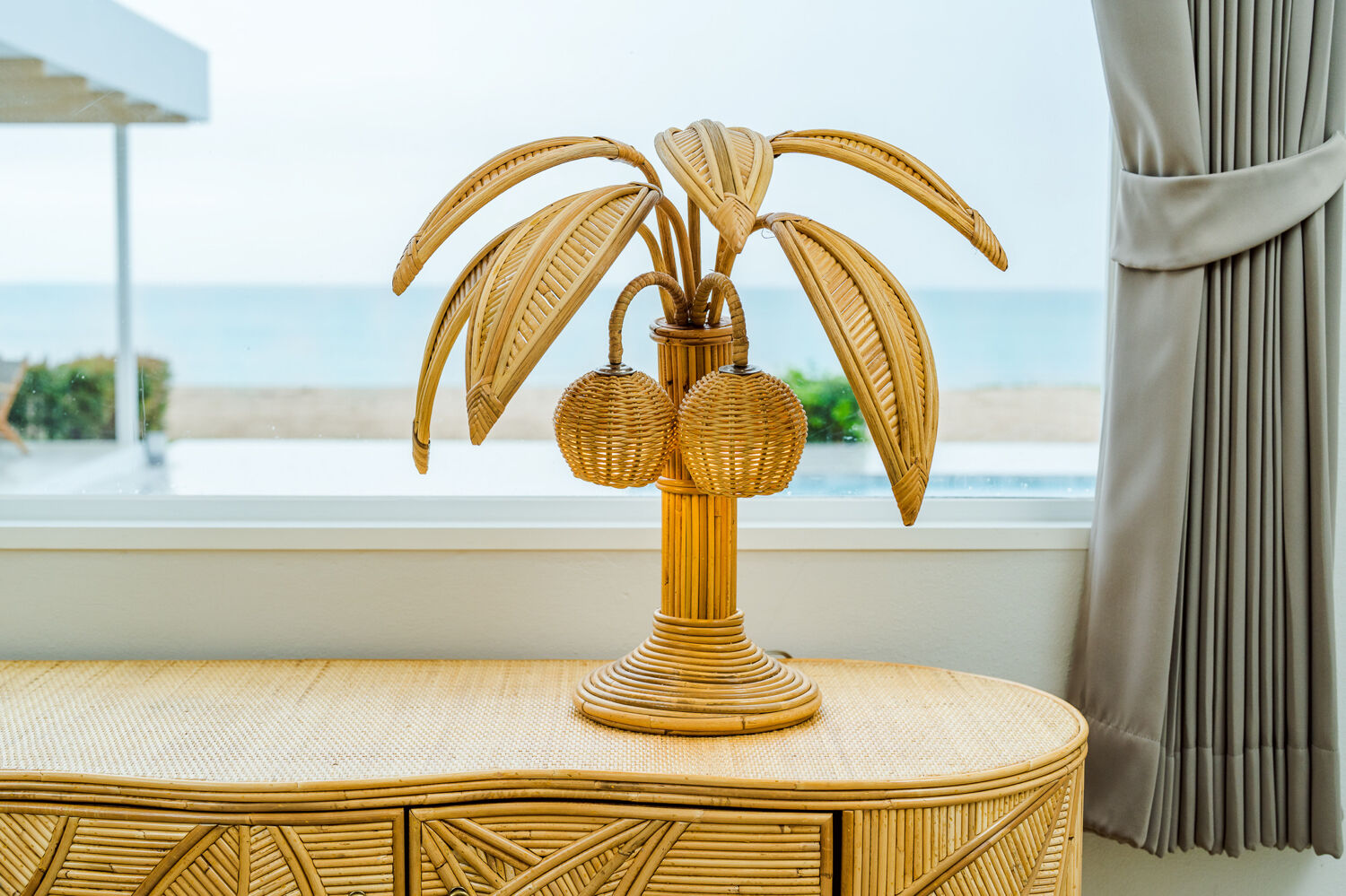 Paire de lampes «palmier» en rotin