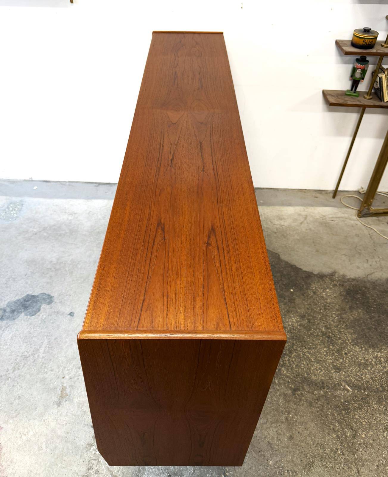 Buffet/commode en teck, Danemark années 60/70, vintage, milieu du siècle moderne