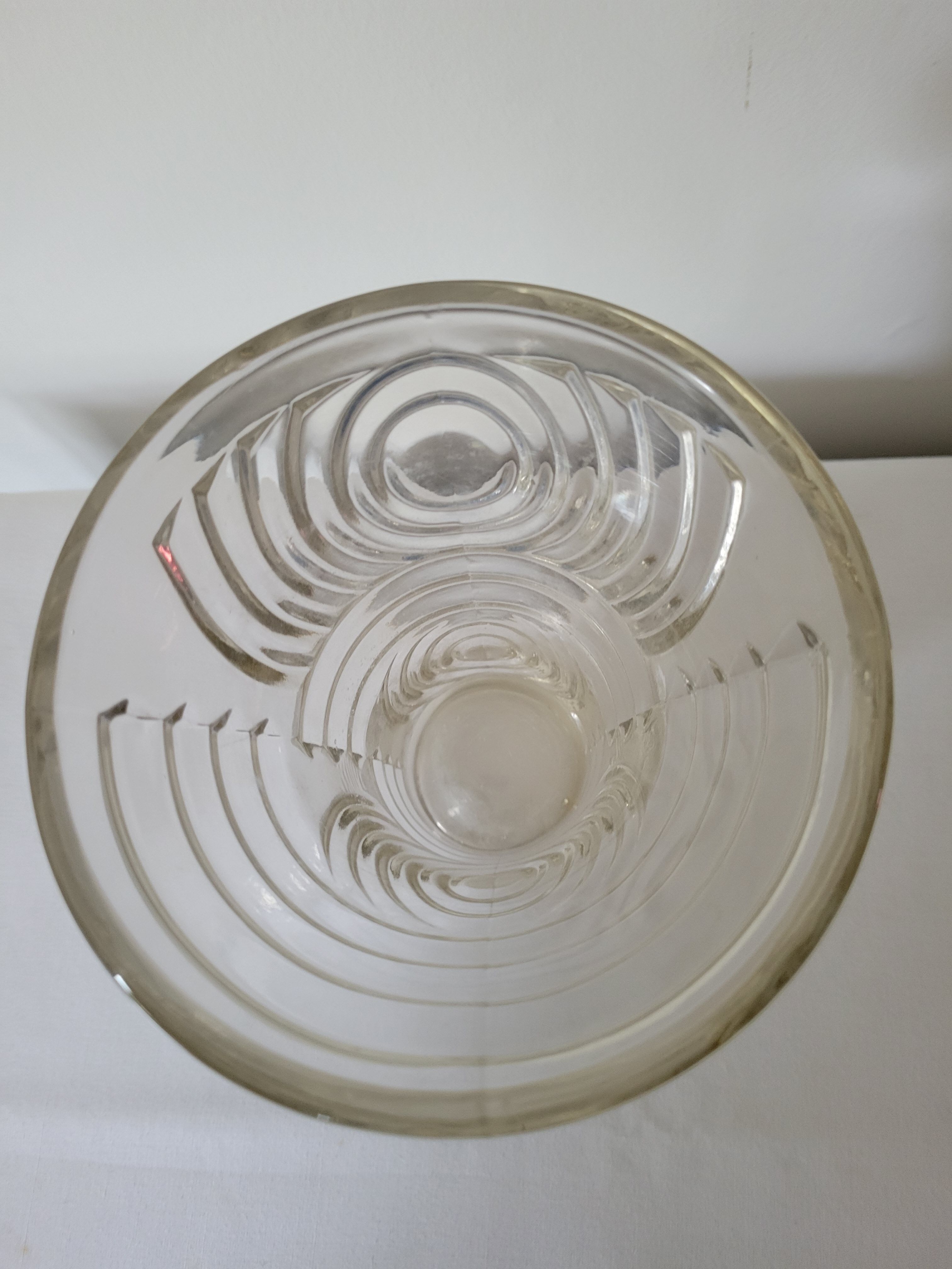 Vase Art deco molded glass