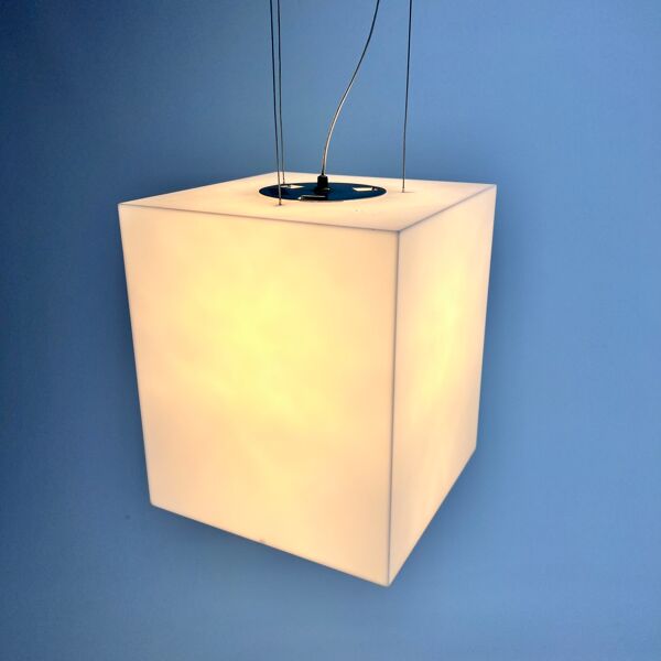 Suspension design cube en plastique blanc par Delta light Belgium, années 1990