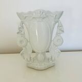 Bride's vase in porcelain