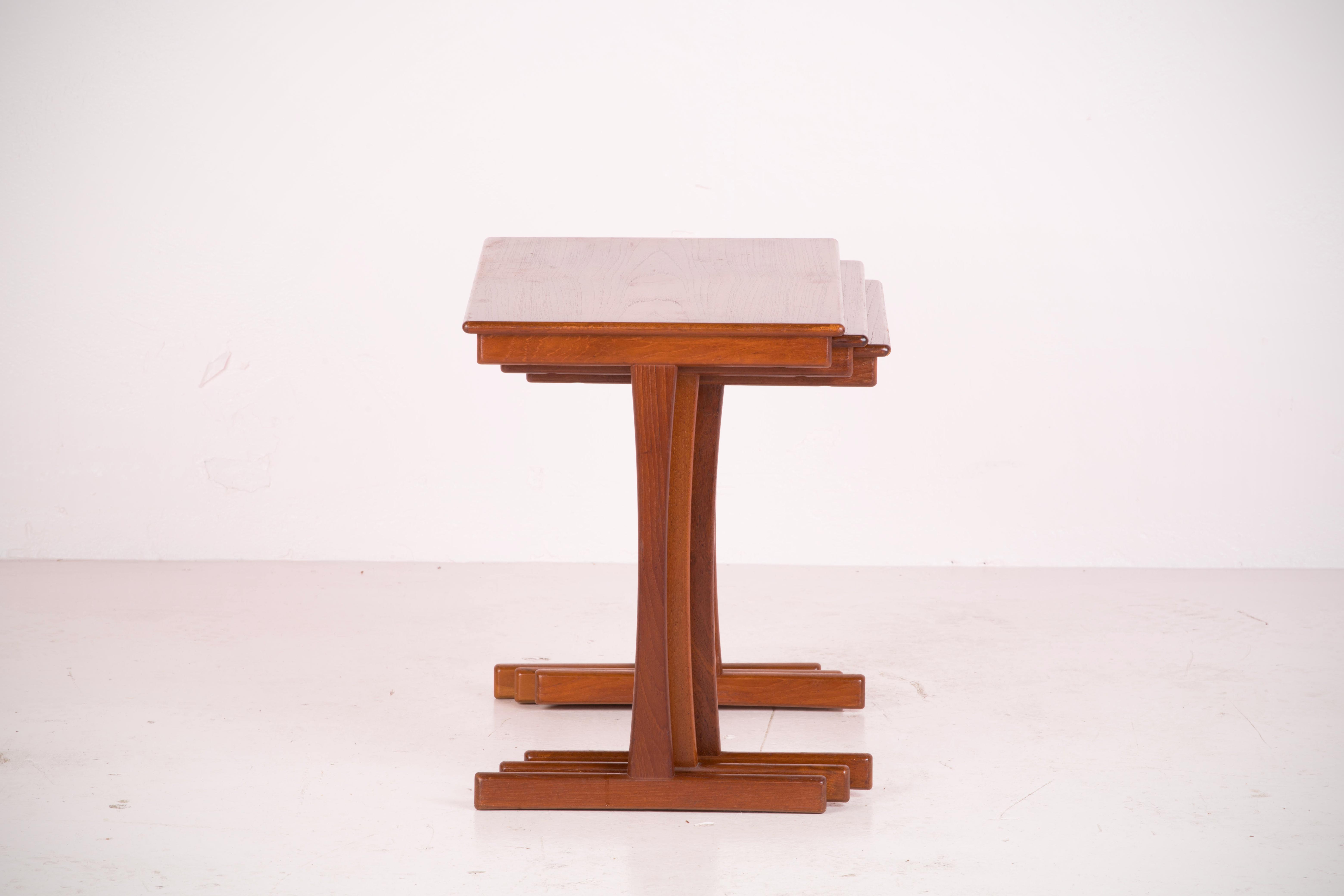 Tables basses gigognes scandinaves