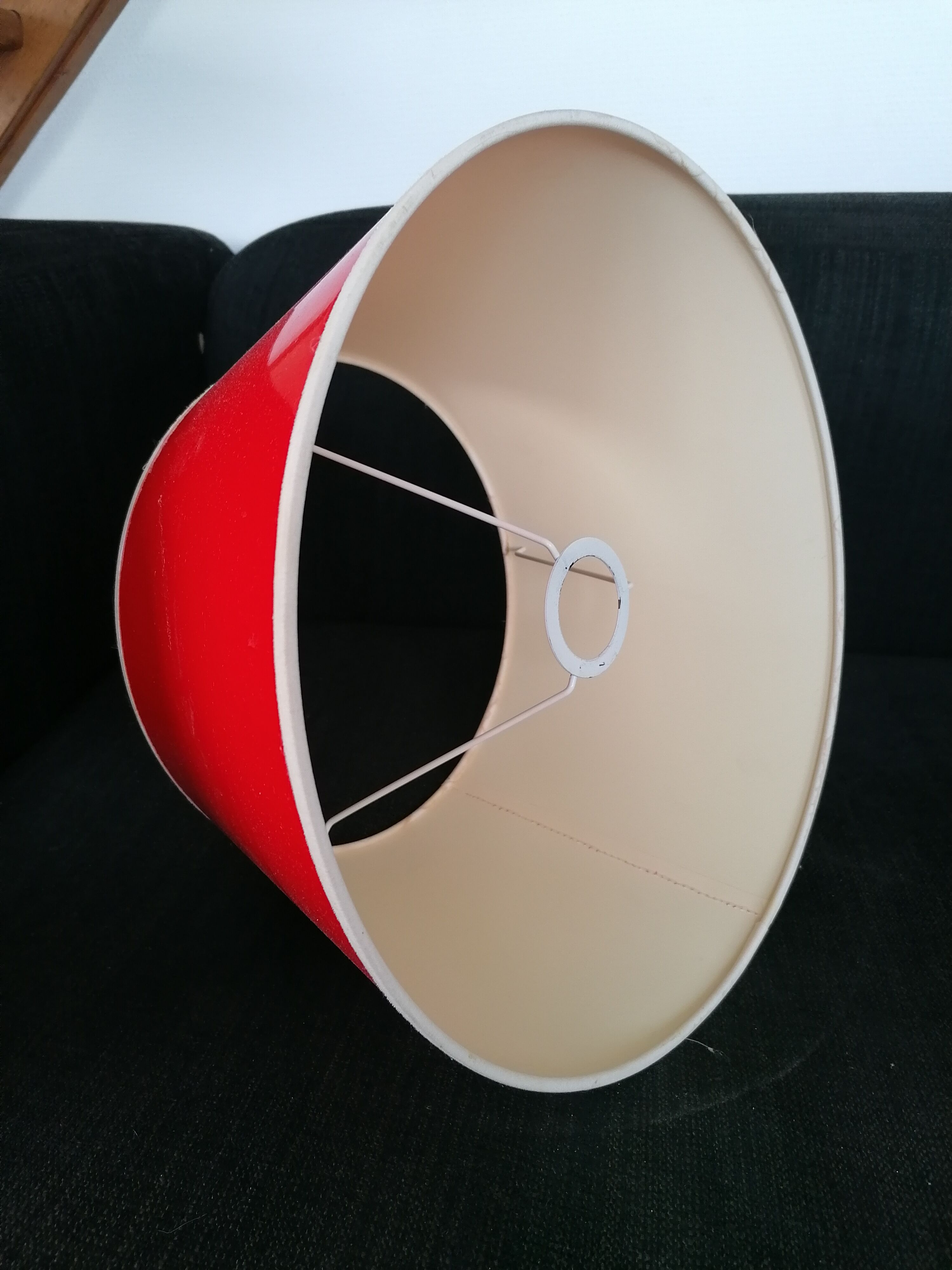 Red laqué vinyl day offbat