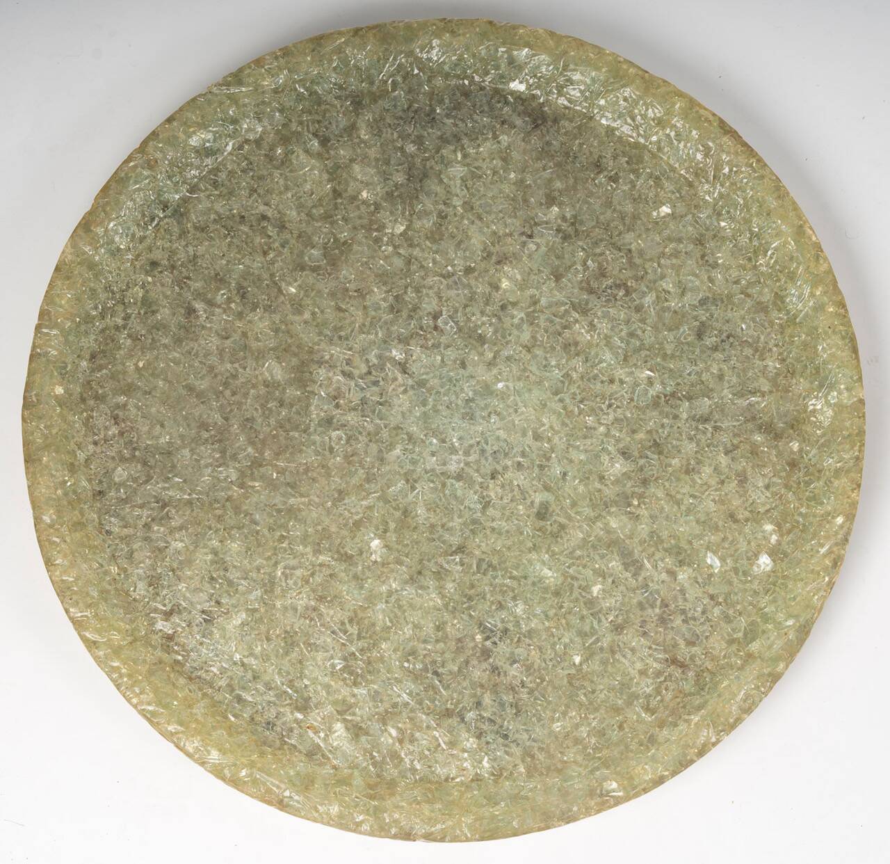 Accolay side table in resin and gold-tone metal