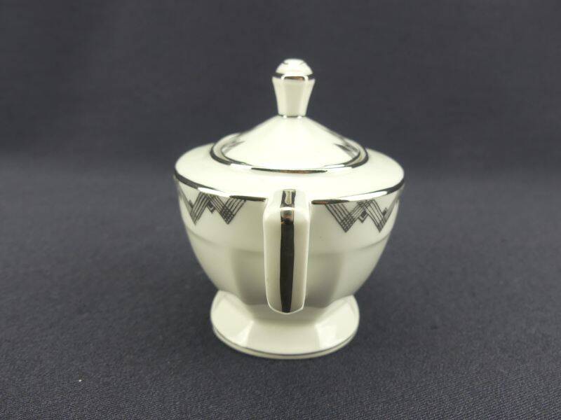 Art Deco tête-à-tête in Limoges porcelain by Legrand