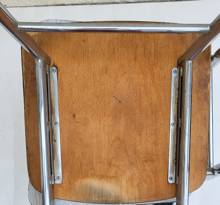 Set of 2 formica chairs