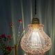 Suspension globe vintage en verre granité rose