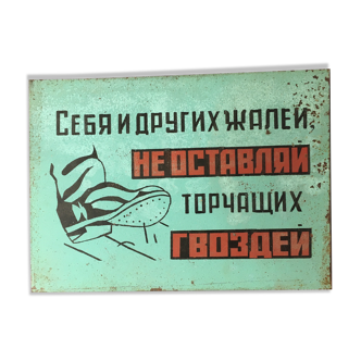 Ancienne plaque de prevention d'usine sovietique