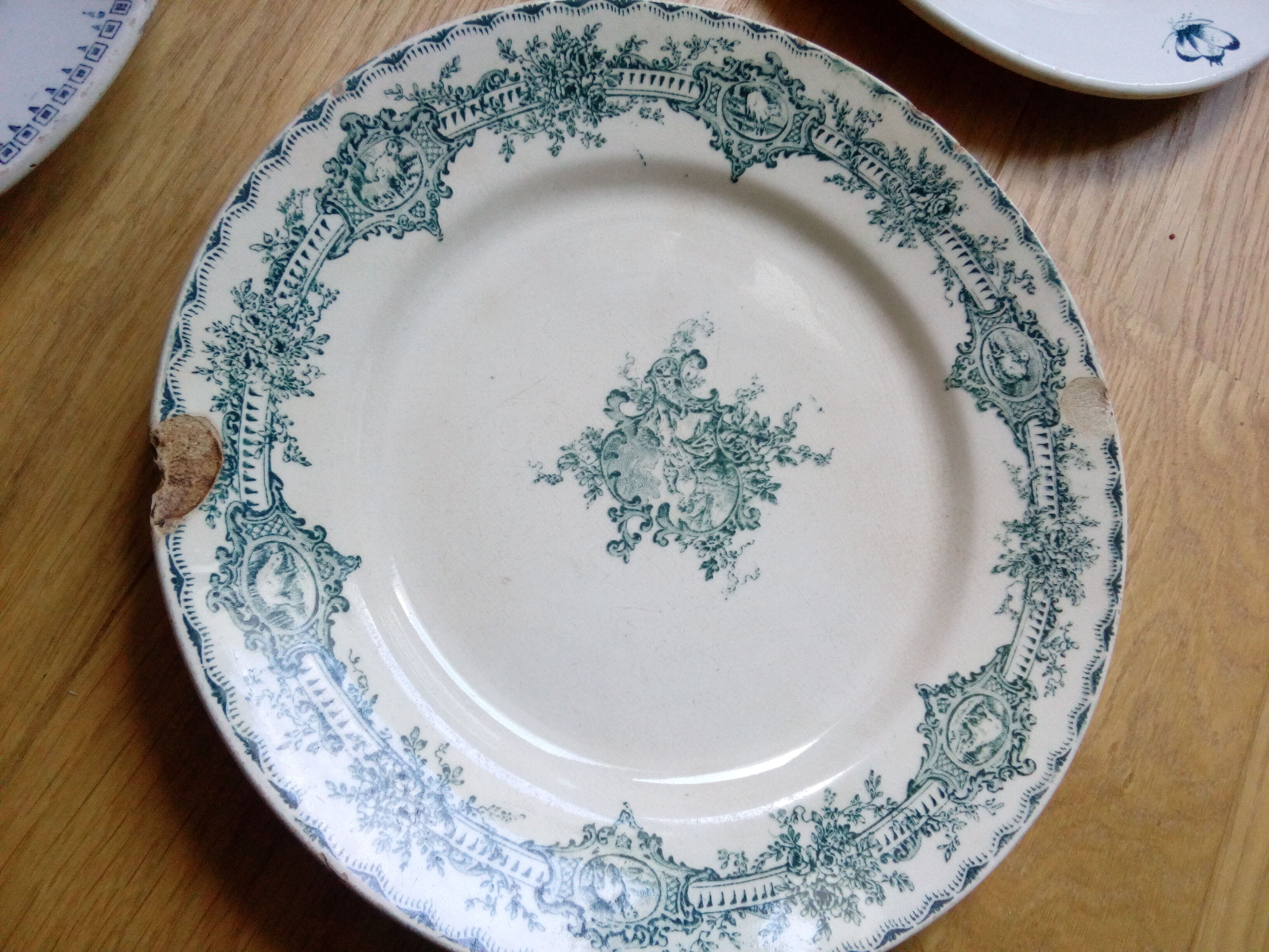 4 mismatched plates