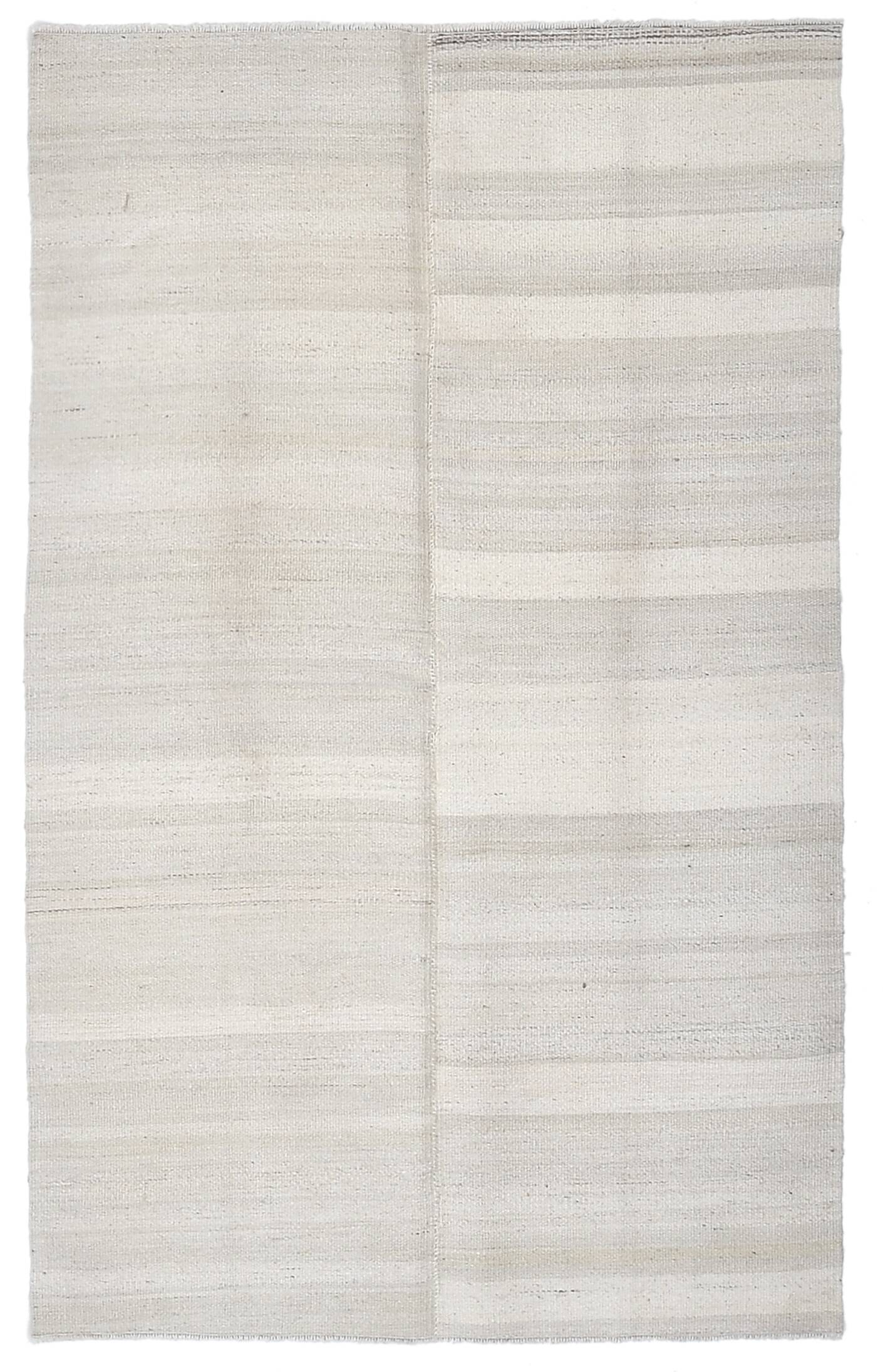 Tapis kilim en laine crème 205x132 cm, tapis kilim en laine blanche 4x7, tapis kilim uni.