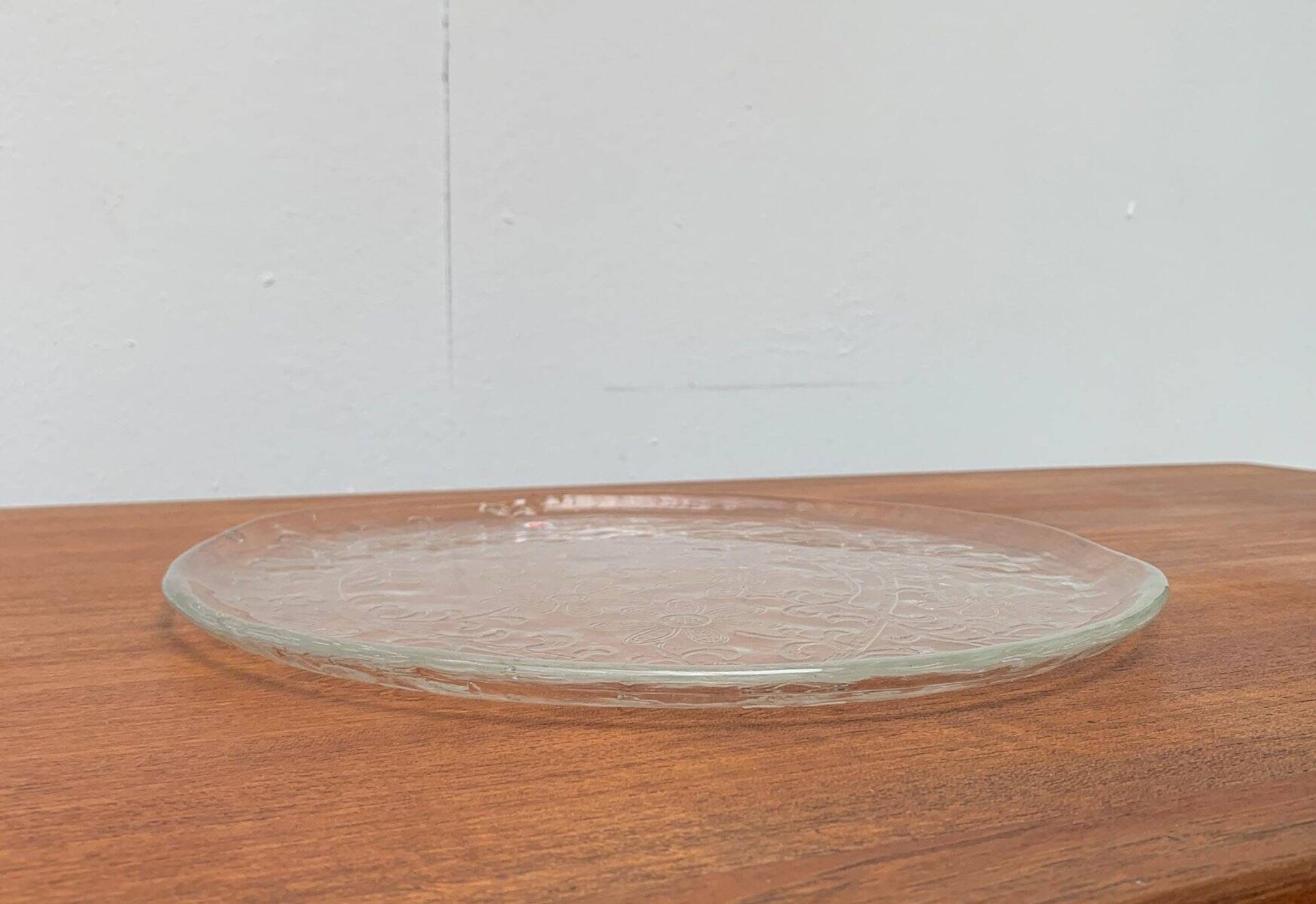 Large Finnish glass plate from the mid-century by Humppila.