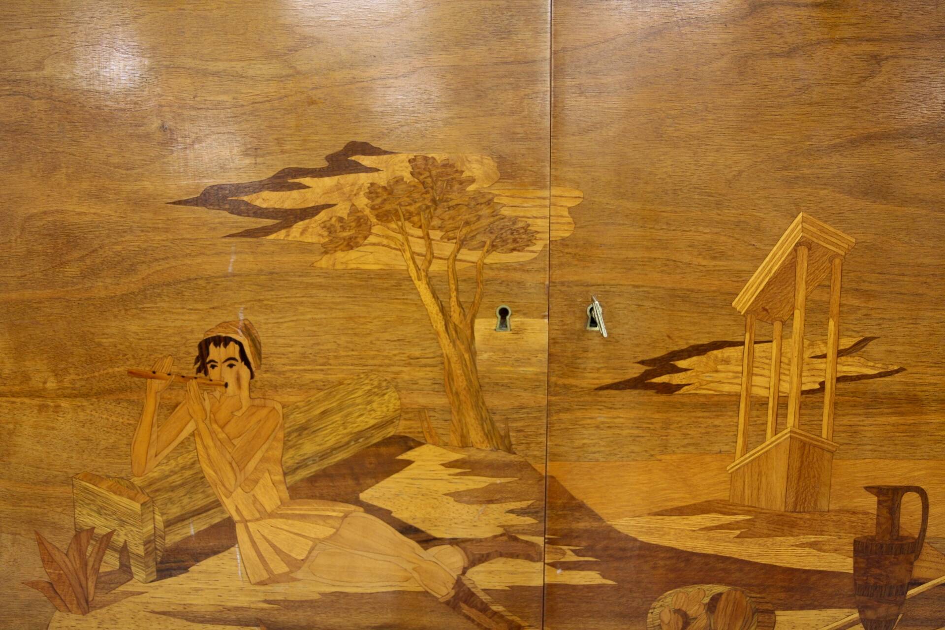 Armoire scandinave en orme, Mjölby Intarsia, Suède, 1950