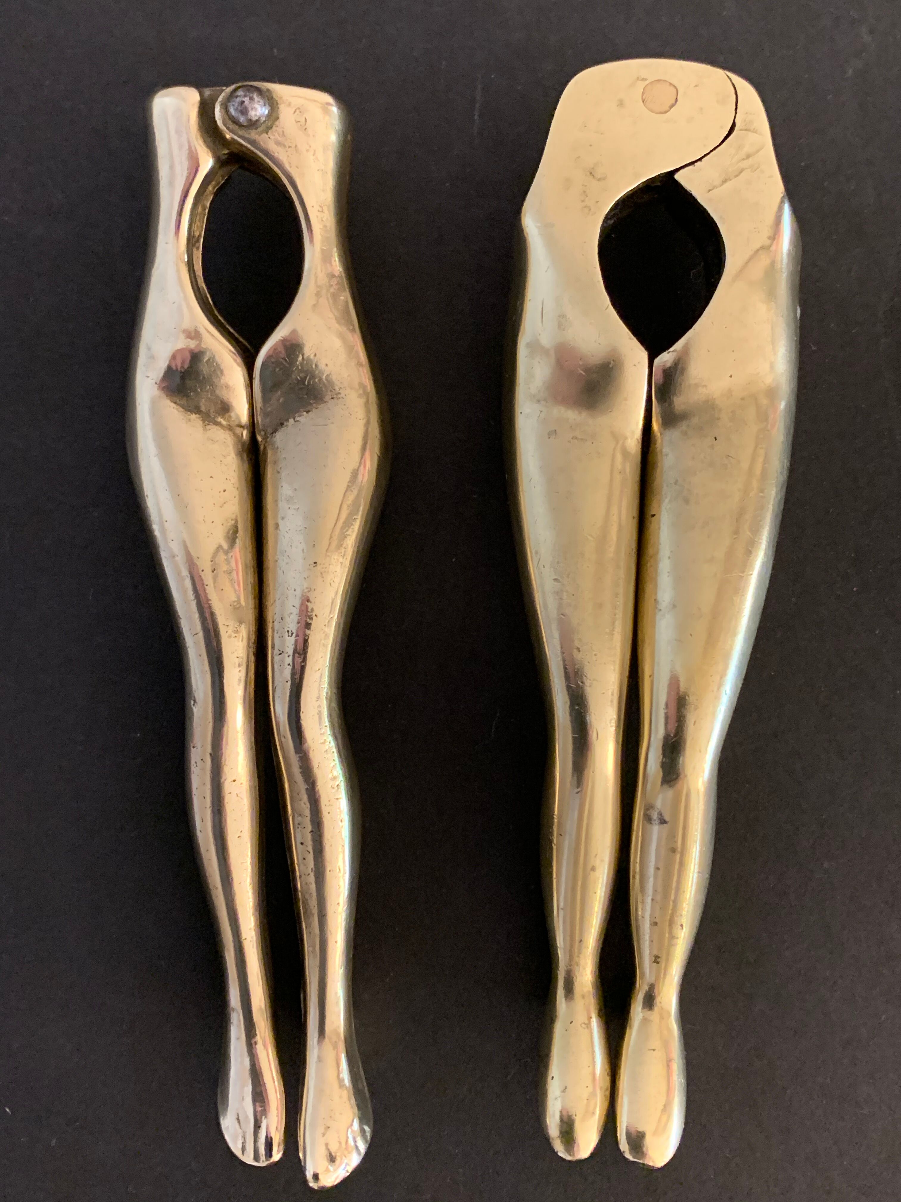 Pair of nutcrackers or anthropomorphic hazelnuts in bronze