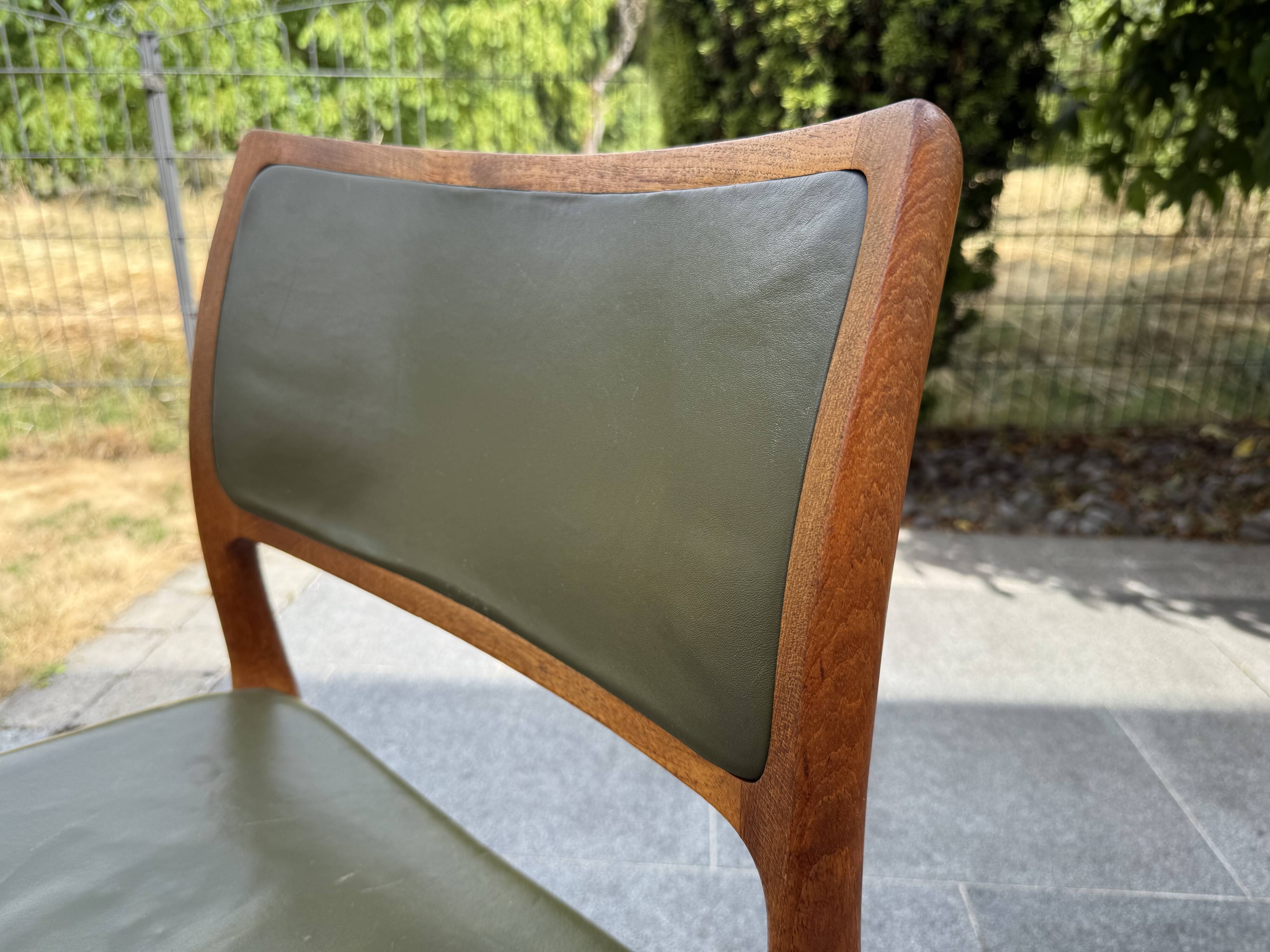 Lot de 6 chaises scandinave J.L. Møller Model 80 années 1960