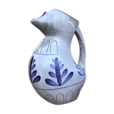 Anthropomorphic pitcher