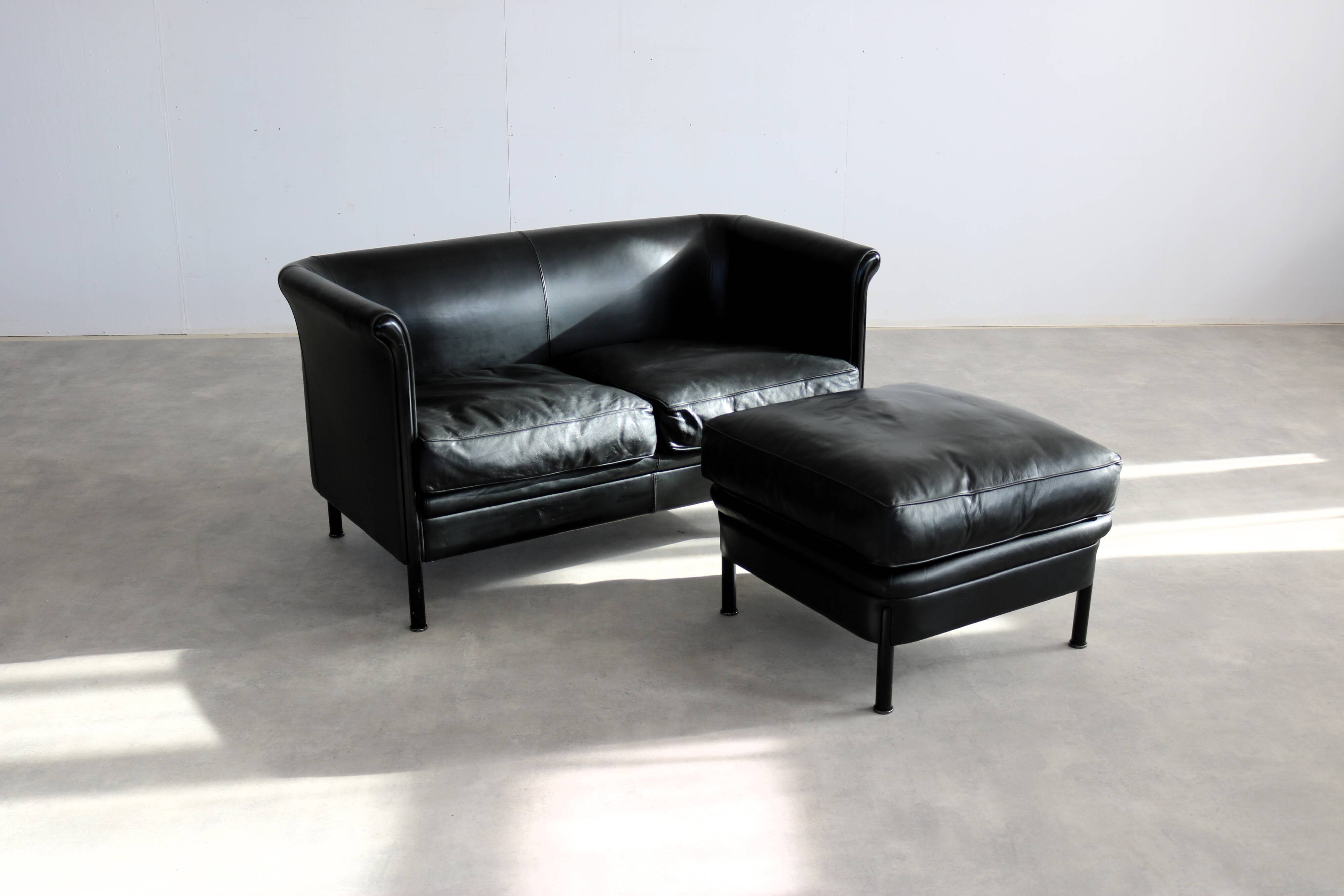 vintage sofa + ottoman | sitting area | A. Citterio | Moroso