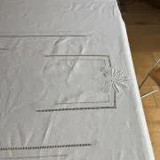 Nappe brodée ancienne