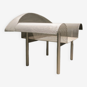 Post modern metal mesh lounge chair