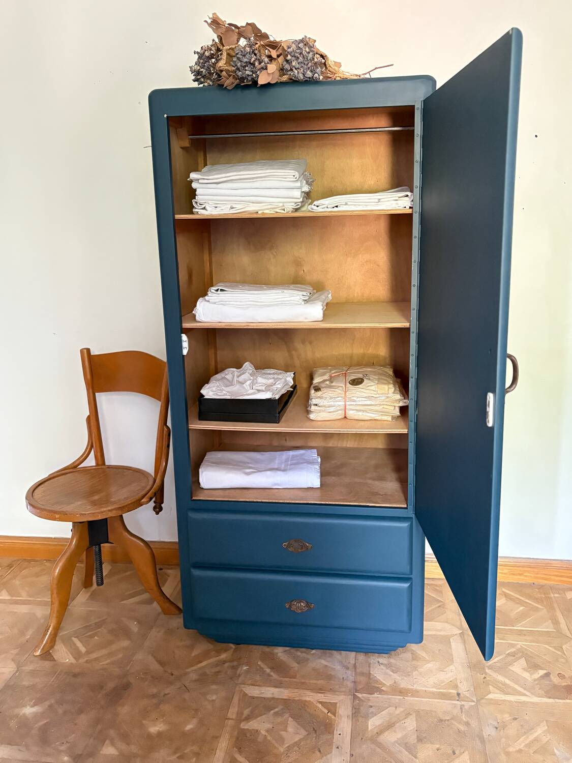 Hosiery cabinet