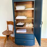 Hosiery cabinet