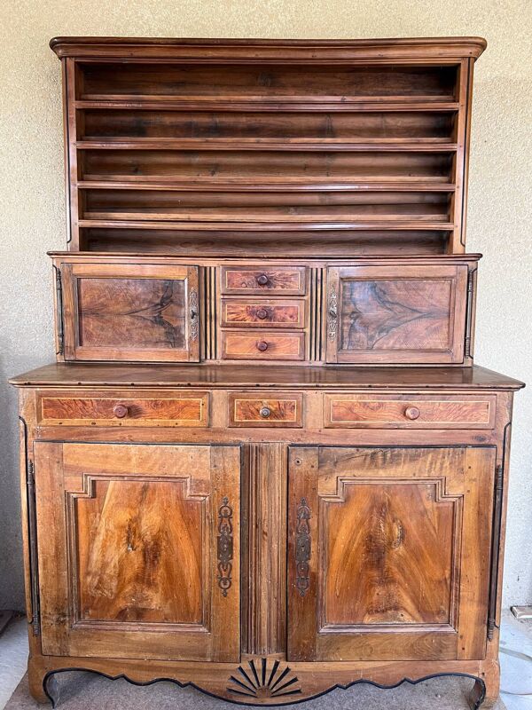 Vaisselier Dauphinois XIXe en merisier, buffet 2 corps