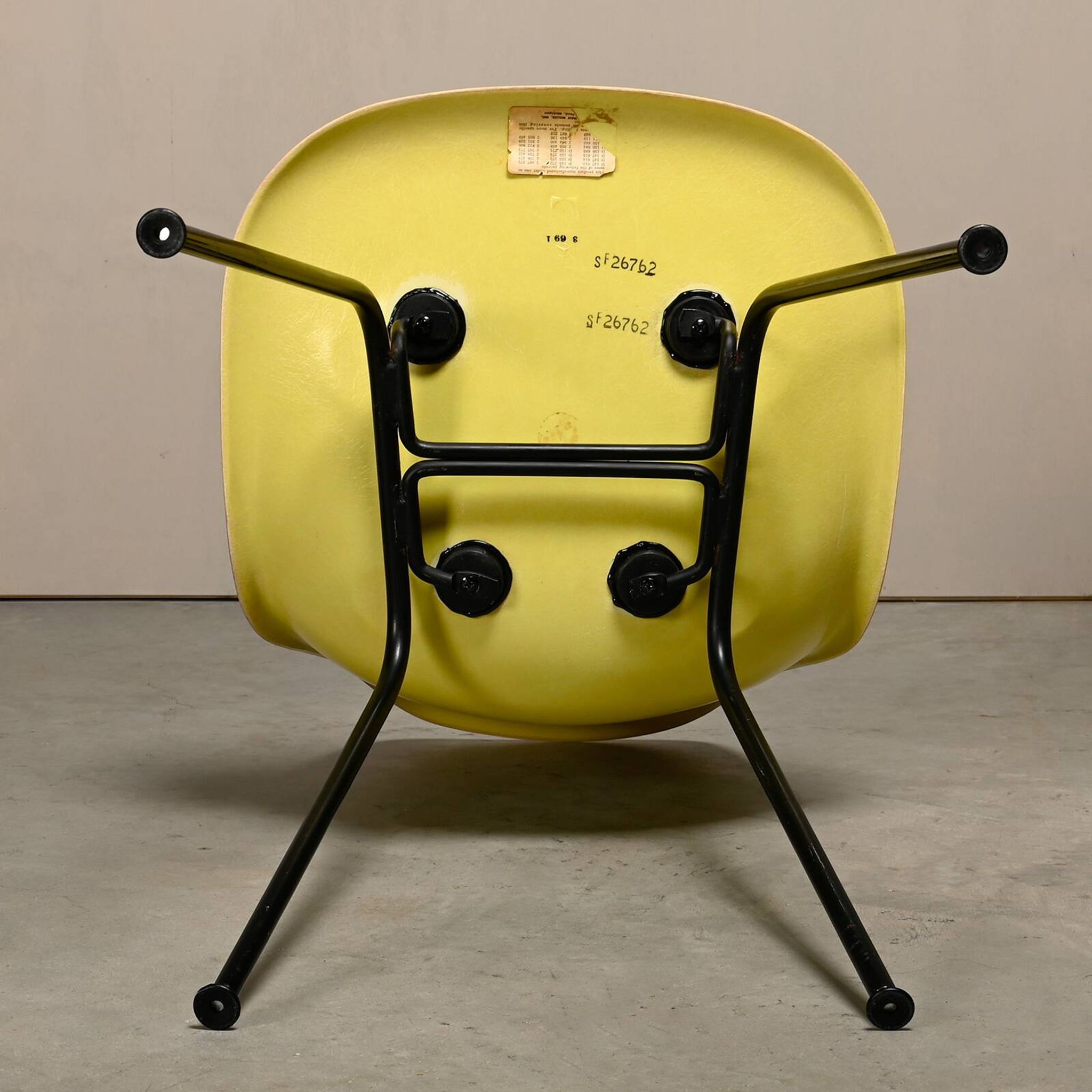 Ensemble de chaises d'appoint en fibre de verre Charles & Ray Eames DSX multicolores pour Herman Mi