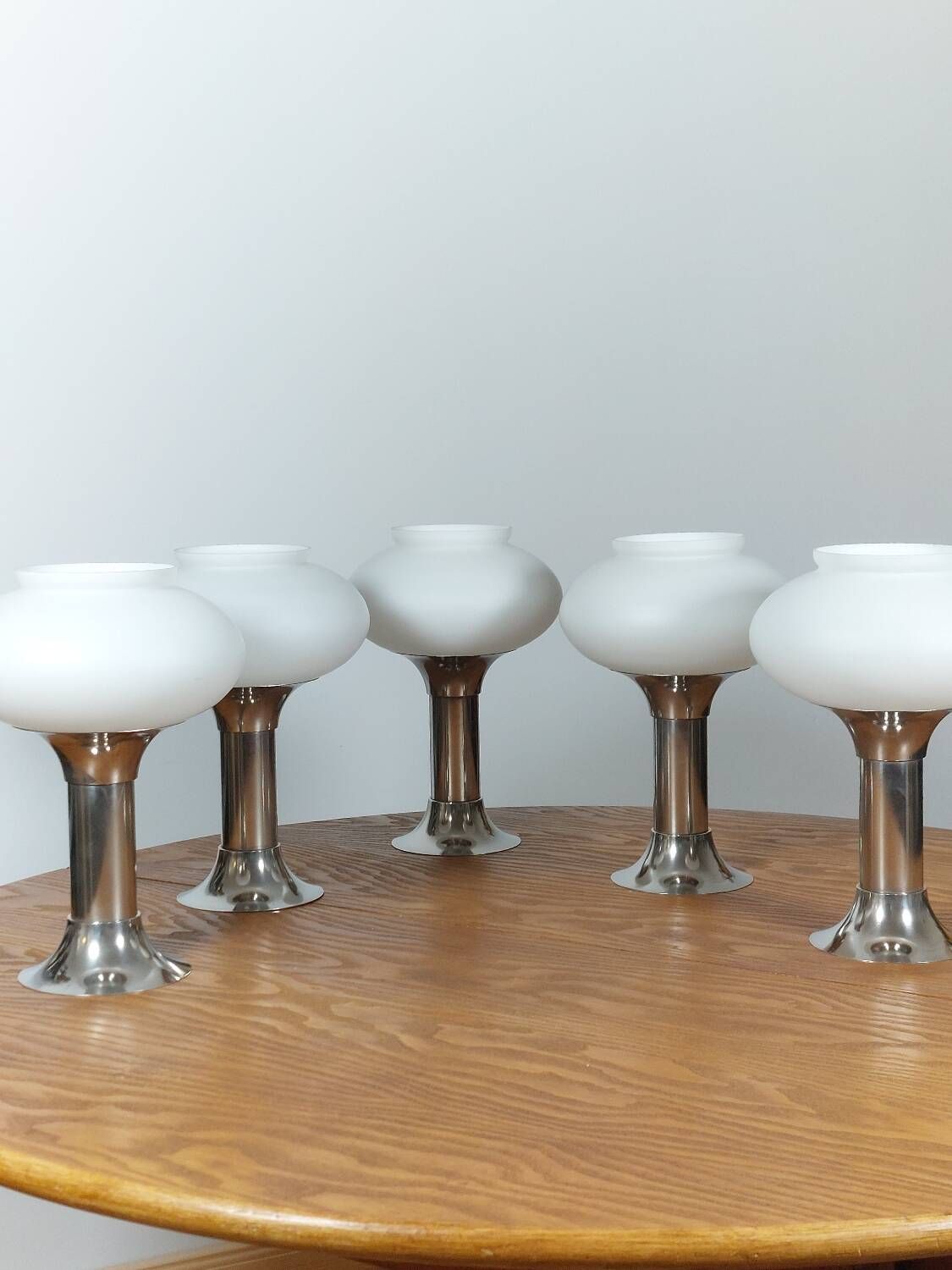 5 x lampes murales et plafonniers en verre chrome et opale GDR Narva VEB