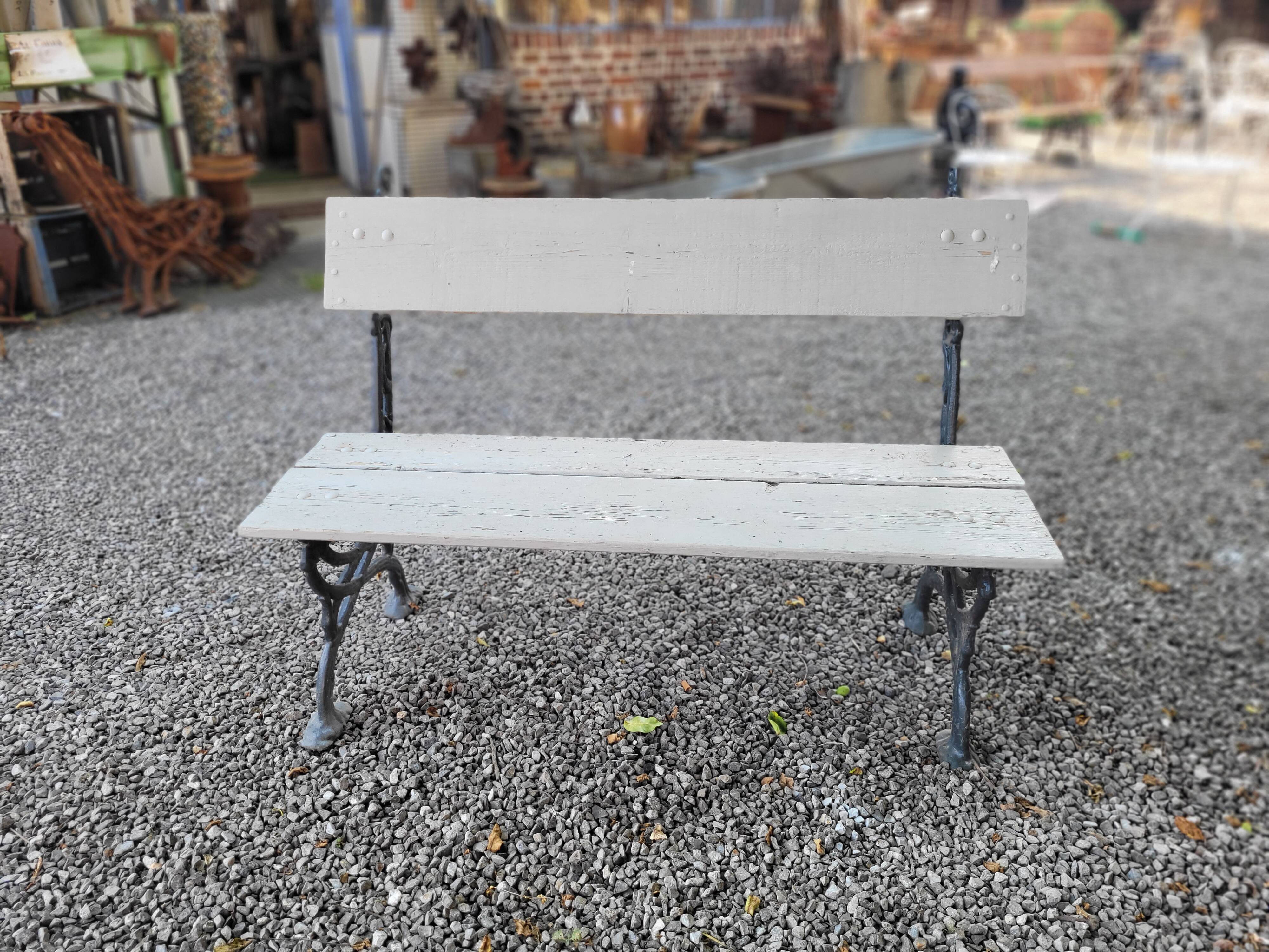 Old cast iron garden bench 114cms long