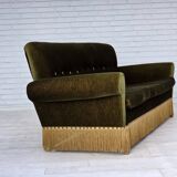 Canapé danois 3 places des années 1970, velours d'ameublement vert, pieds en bois de frêne.