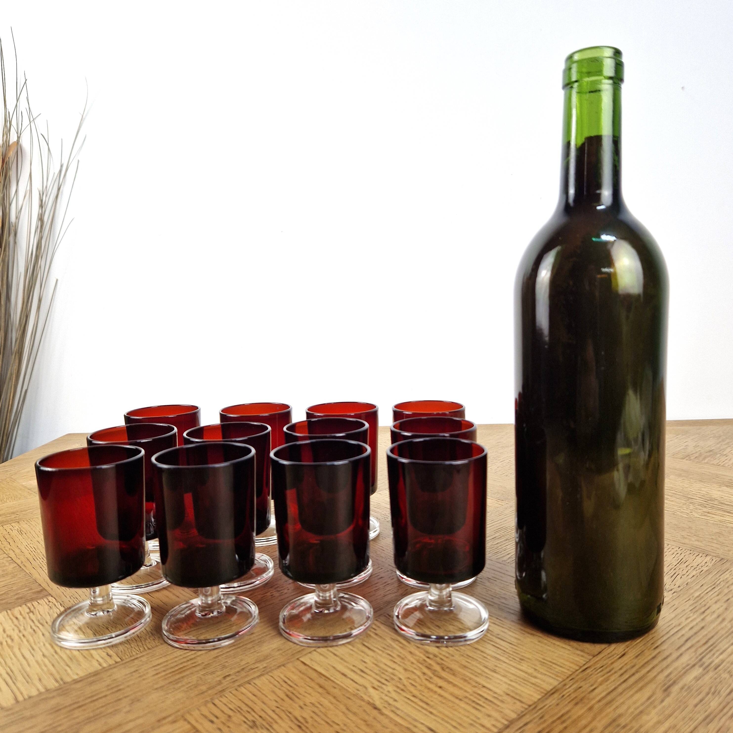 12 vintage Luminarc glasses in ruby red.