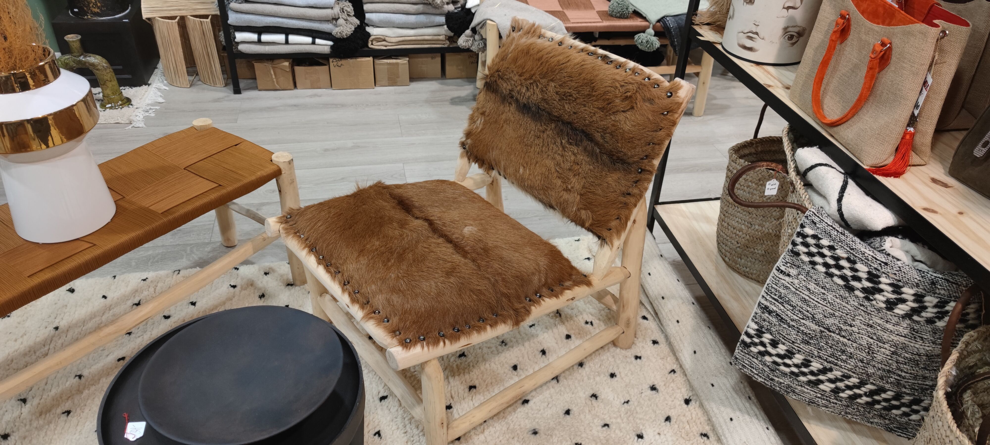 Safari-style lounge chair