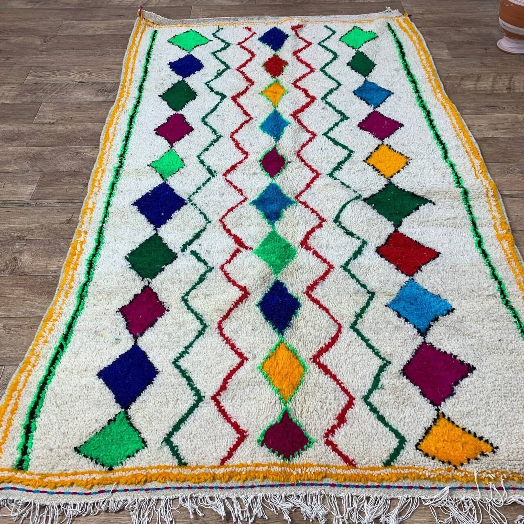 Tapis berbère marocain artisanal fait main 254 X 152 CM