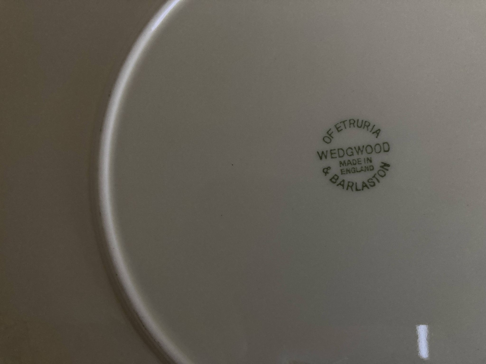 Neo-classical Greek revival shell-shaped dish, Wedgwood Etruria, 1940