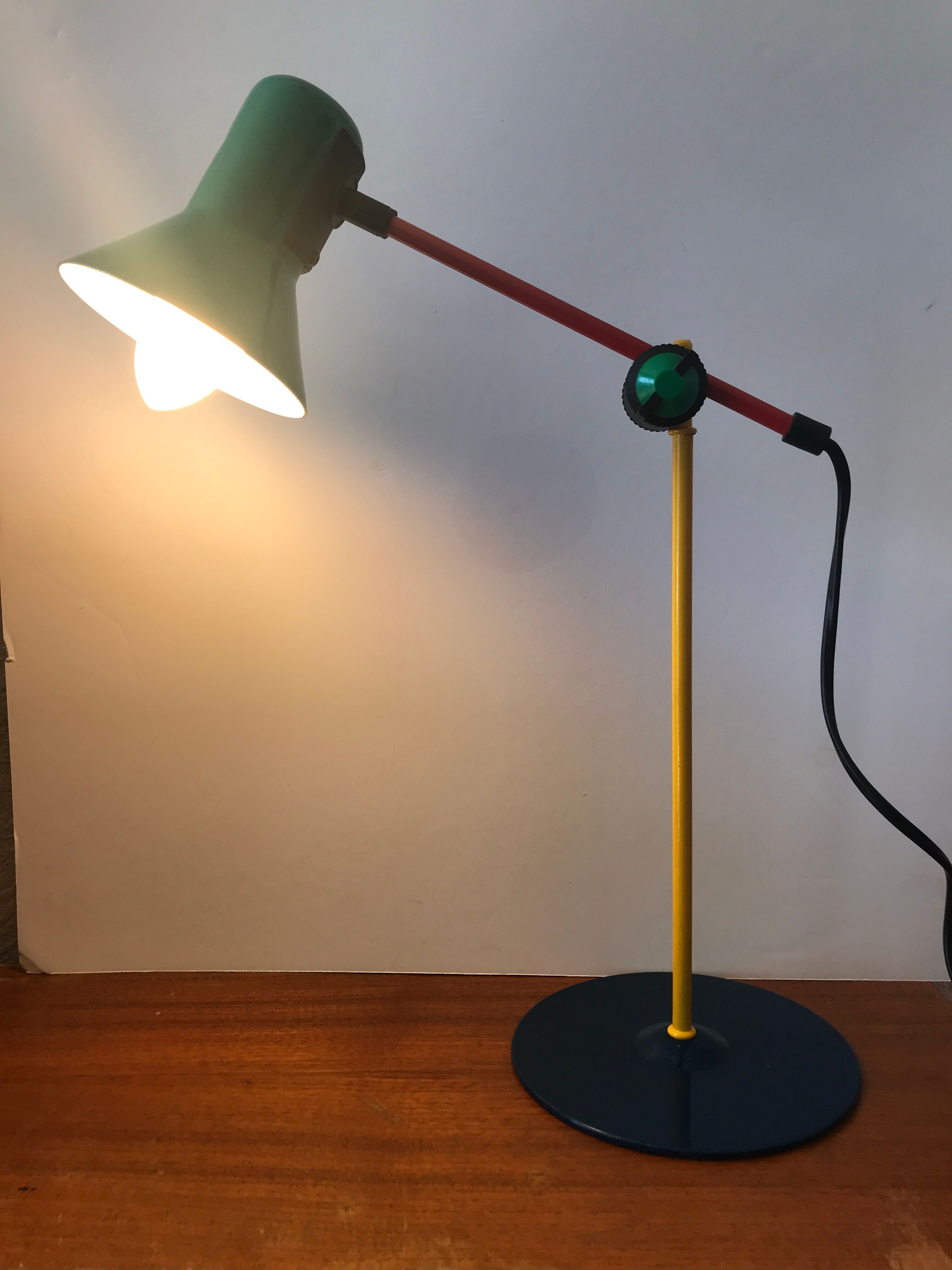 Multicolor veneta light desk lamp