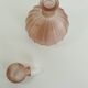Flacon en verre rose