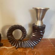 Paire de bougeoirs en bronze Chapman