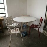 Guerin metal garden table, bistro table, cast foot