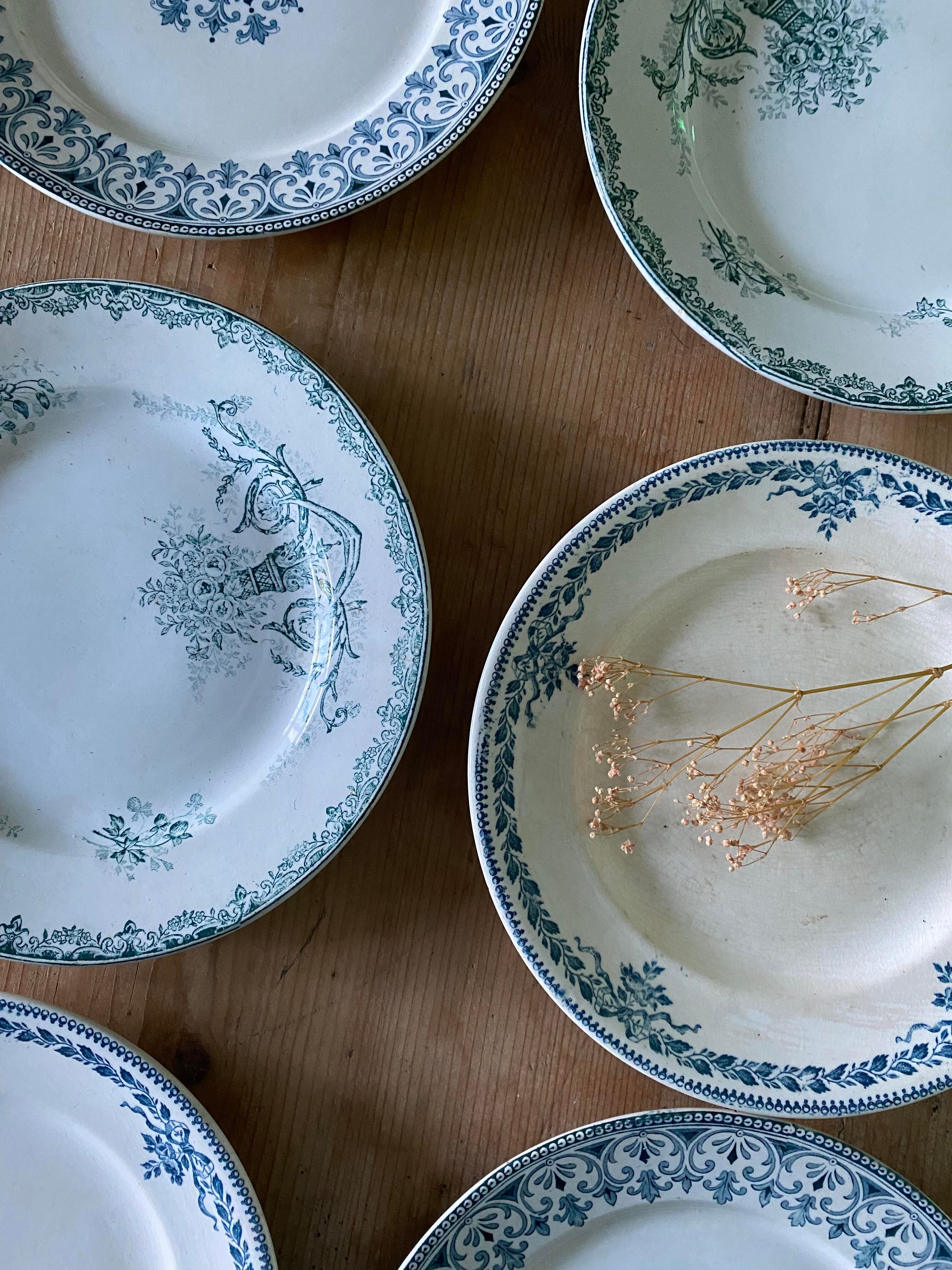 Set of 6 old flat plates in mismatched iron earth