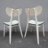 2 chaises en formica vert d'eau