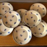 8 flat plates in antique earthenware