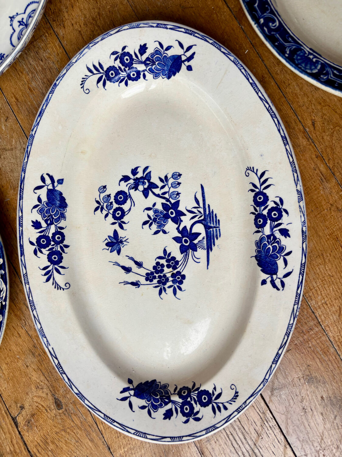 5 large serving plates, French production