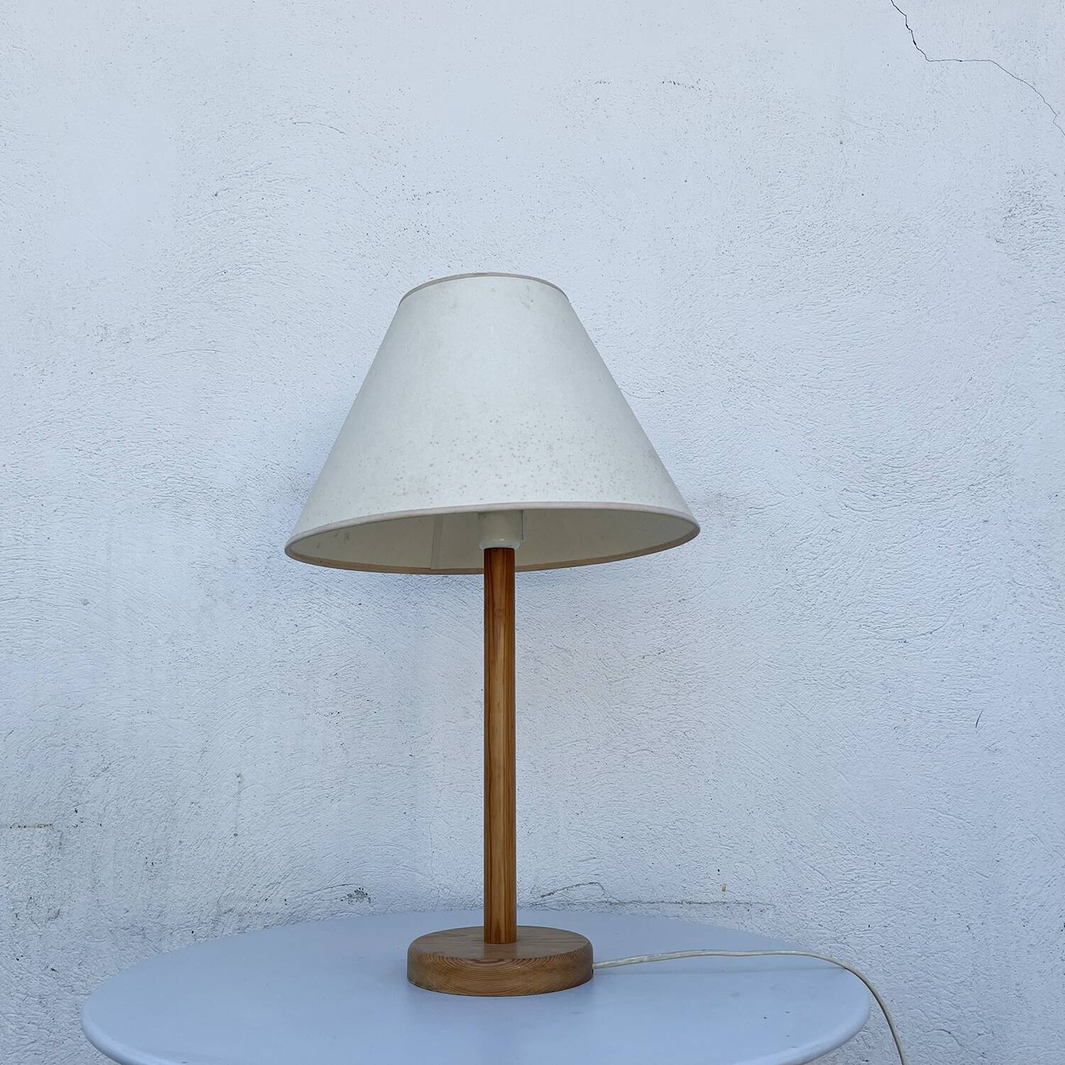 Scandinavian table lamp