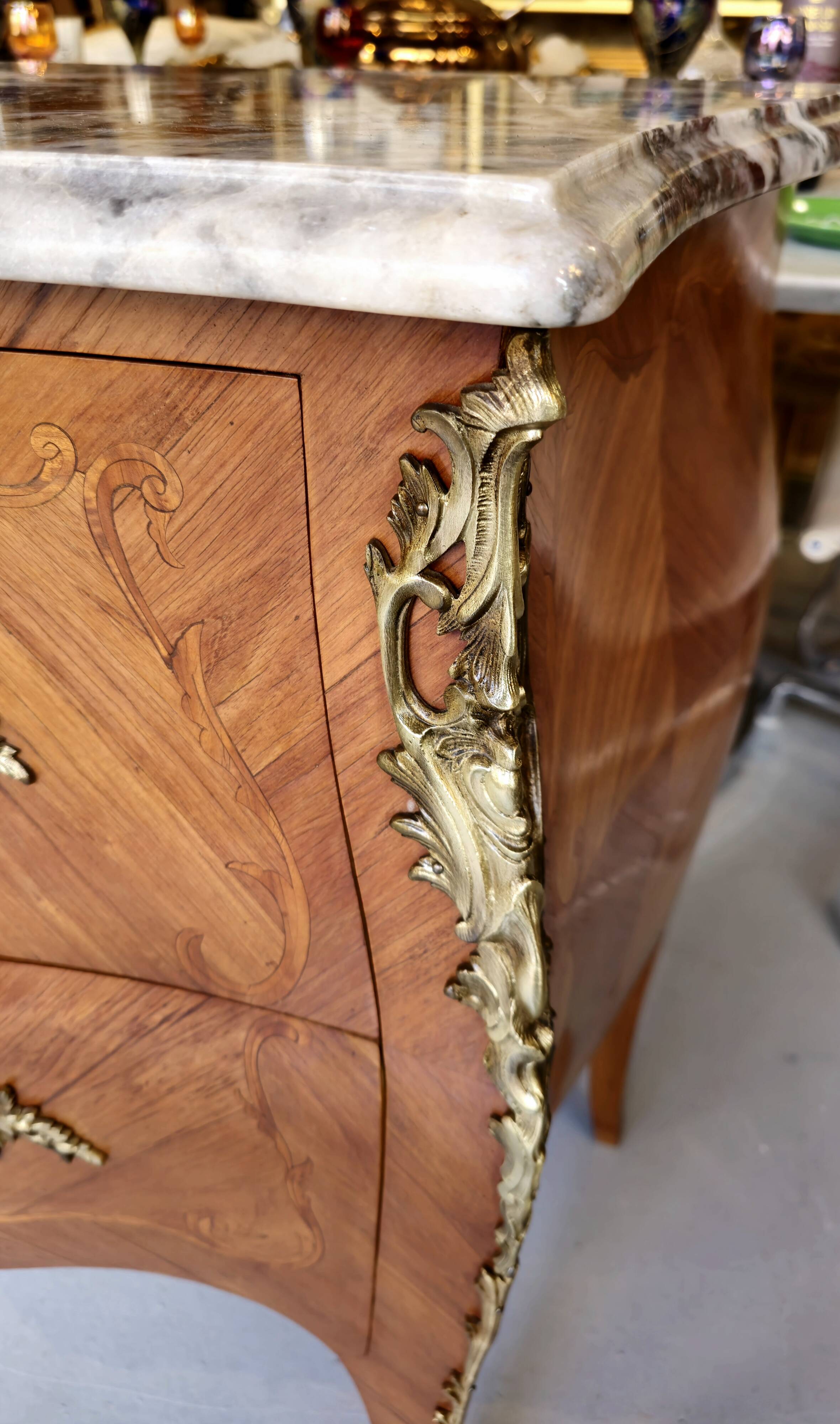 Commode Louis XV marqueterie et marbre