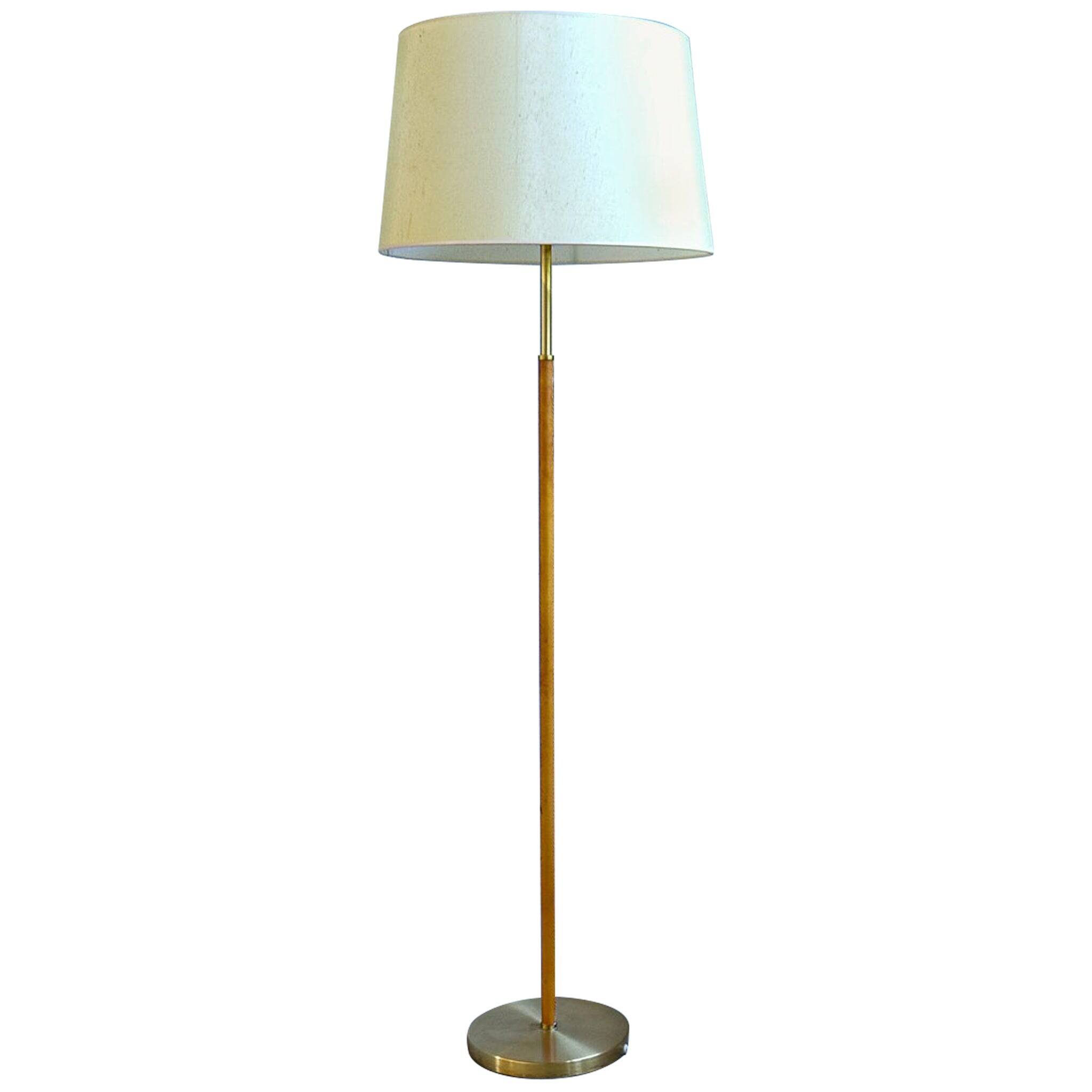 Modern mid-century brass and leather floor lamp Atelje Lyktan, Sweden