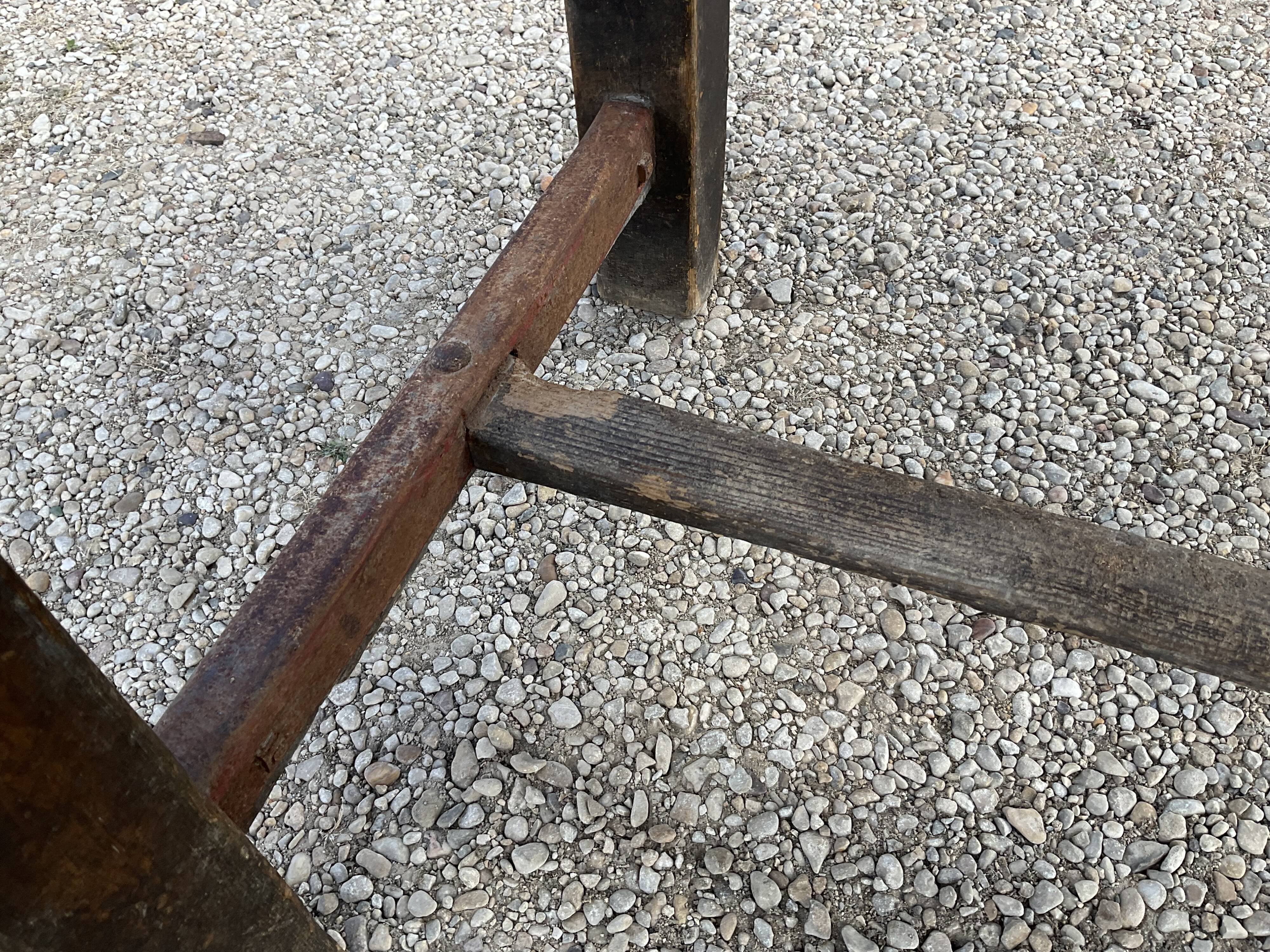 Farm table