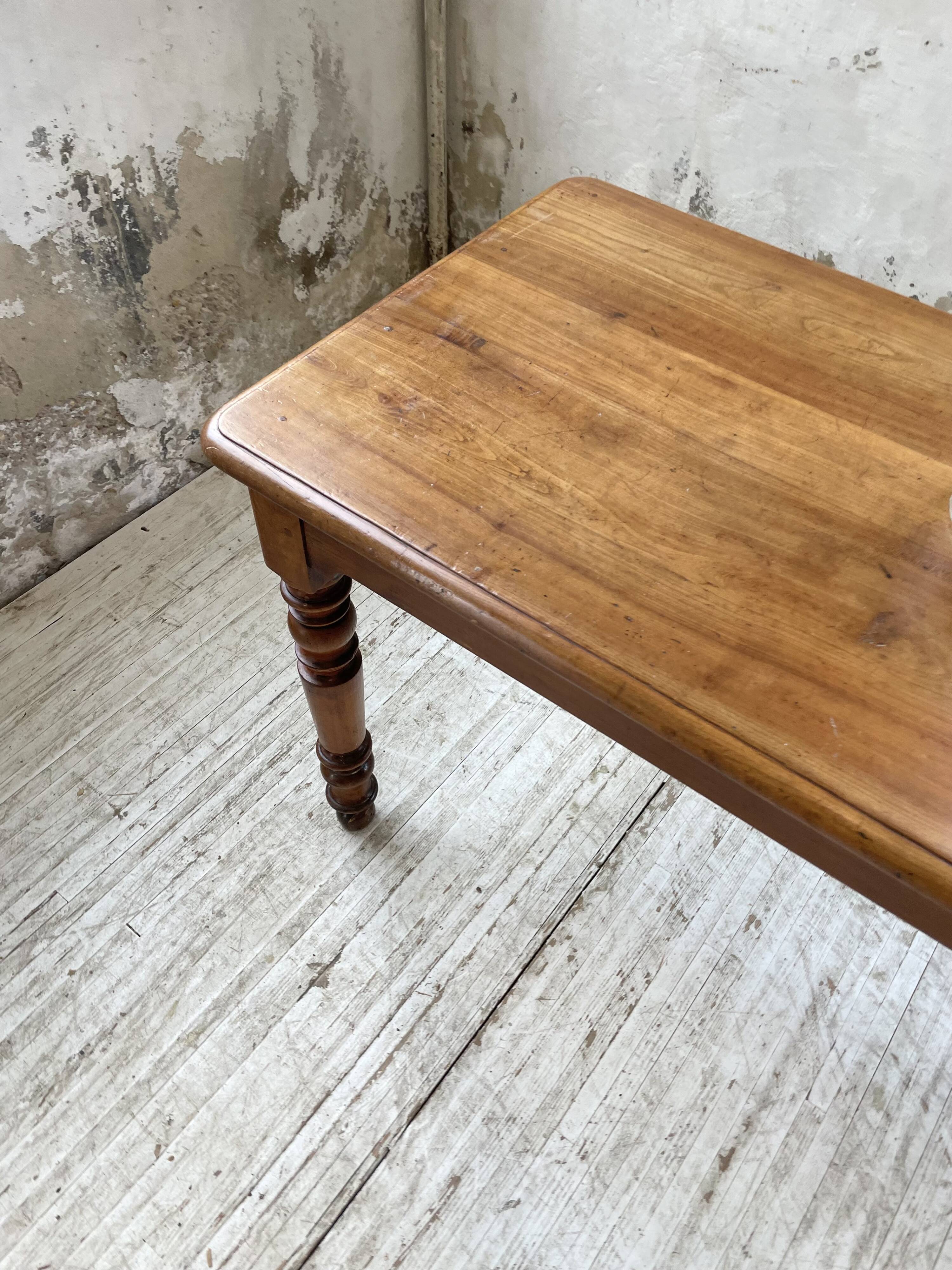 Walnut farm table 185 cm